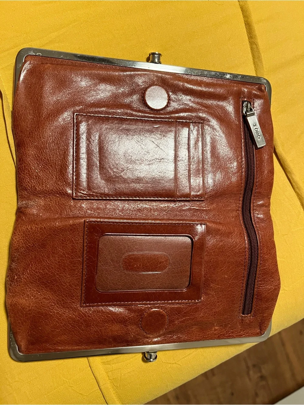 HOBO sleek brown